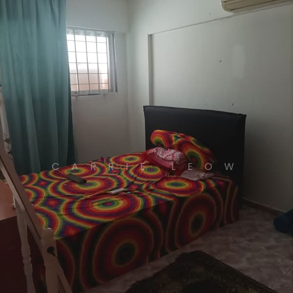128 Geylang East Avenue 1, 128 Geylang East Avenue 1, 2 Bedrooms, 807 sqft, HDB Flat For Rent, by Carrie Leow, 500139786 - Bedroom - PropertyGuru.com.sg