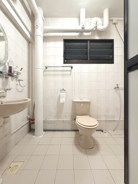 898A Woodlands Drive 50, 898A Woodlands Drive 50, 3 Bedrooms, 1,076 sqft, HDB Flat For Sale, by Nigel Tan, 500139796 - Bathroom - PropertyGuru.com.sg