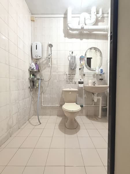 898A Woodlands Drive 50, 898A Woodlands Drive 50, 3 Bedrooms, 1,076 sqft, HDB Flat For Sale, by Nigel Tan, 500139796 - Bathroom - PropertyGuru.com.sg