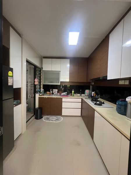 699C Hougang Street 52, 699C Hougang Street 52, 3 Bedrooms, 1,076 sqft, HDB Flat For Sale, by Dennis Lim, 500139818 - Kitchen - PropertyGuru.com.sg