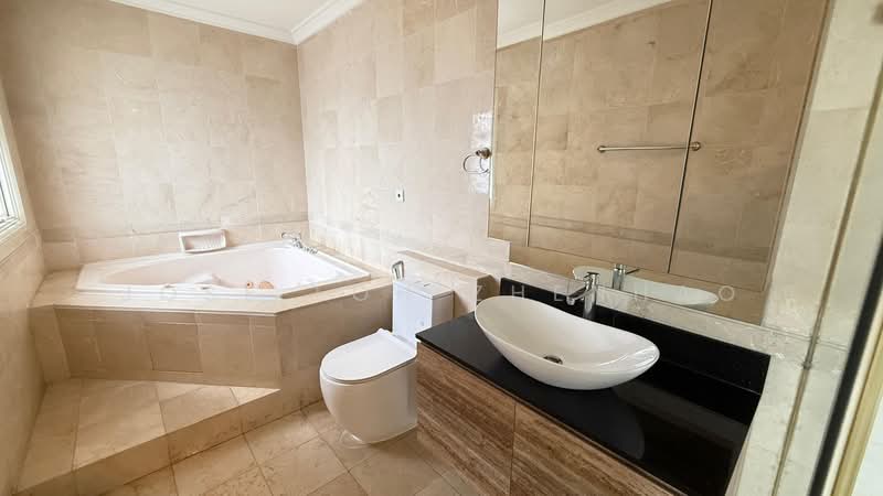 Holland Grove, Holland Grove View, 4 Bedrooms, 3,500 sqft, Semi-Detached House For Rent, by Jose Loh Zhenhao, 500139820 - Bathroom - PropertyGuru.com.sg