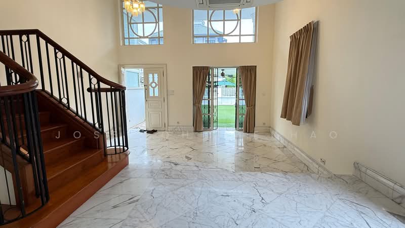 Holland Grove, Holland Grove View, 4 Bedrooms, 3,500 sqft, Semi-Detached House For Rent, by Jose Loh Zhenhao, 500139820 - Entrance - PropertyGuru.com.sg