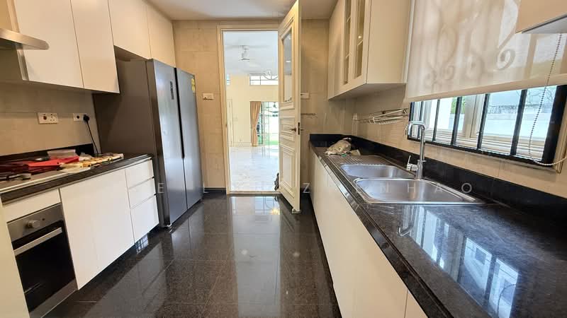 Holland Grove, Holland Grove View, 4 Bedrooms, 3,500 sqft, Semi-Detached House For Rent, by Jose Loh Zhenhao, 500139820 - Kitchen - PropertyGuru.com.sg