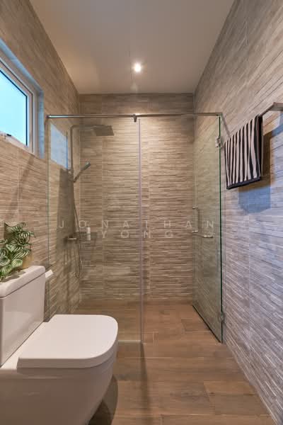 Woodgrove Estate, 19 Woodgrove Avenue, 7 Bedrooms, 8,000 sqft, Detached House For Rent, by Jonathan Yong, 500139828 - Bathroom - PropertyGuru.com.sg