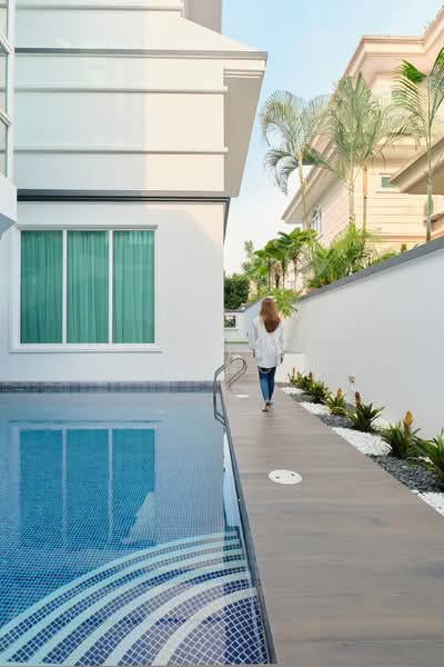 Woodgrove Estate, 19 Woodgrove Avenue, 7 Bedrooms, 8,000 sqft, Detached House For Rent, by Jonathan Yong, 500139828 - Exterior - PropertyGuru.com.sg