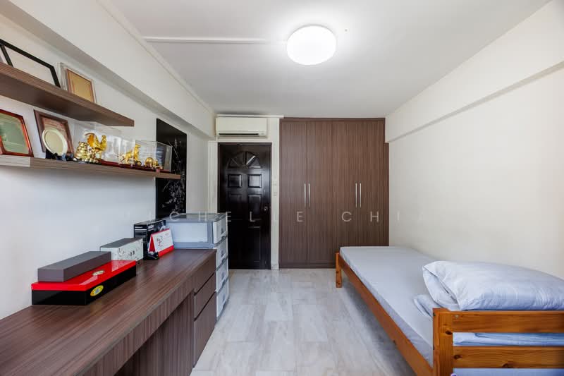 109 Serangoon North Avenue 1, 109 Serangoon North Avenue 1, 3 Bedrooms, 980 sqft, HDB Flat For Sale, by Michelle Chia, 500139830 - Bedroom - PropertyGuru.com.sg