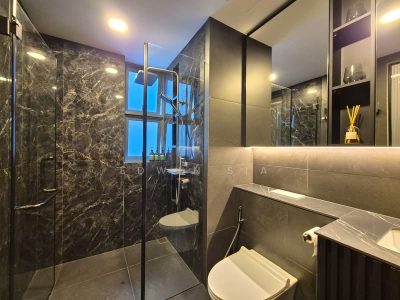 The Palette, 103 Pasir Ris Grove, 2 Bedrooms, 753 sqft, Condominium For Sale, by Edwin Sia, 500139832 - Bathroom - PropertyGuru.com.sg