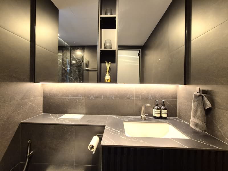 The Palette, 103 Pasir Ris Grove, 2 Bedrooms, 753 sqft, Condominium For Sale, by Edwin Sia, 500139832 - Bathroom - PropertyGuru.com.sg