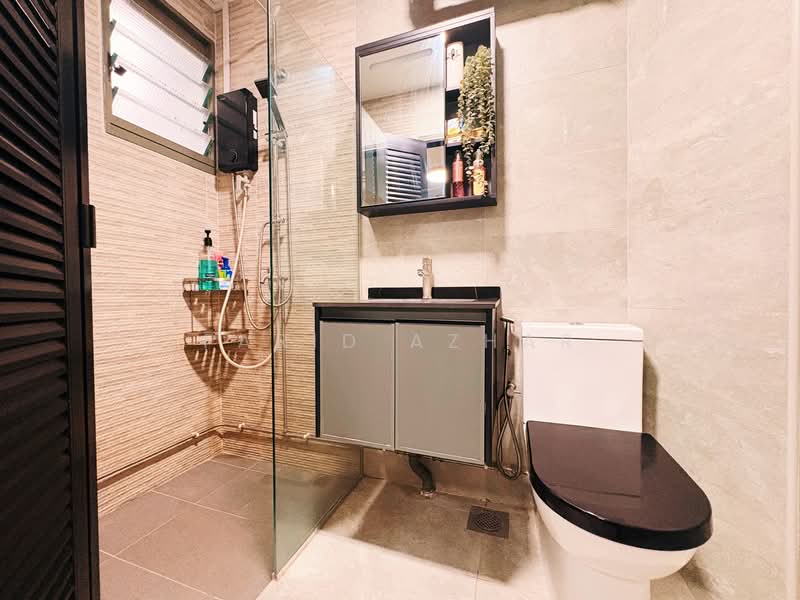 690B Woodlands Drive 75, 690B Woodlands Drive 75, 3 Bedrooms, 1,184 sqft, HDB Flat For Sale, by Farid Azhar, 500139849 - Bathroom - PropertyGuru.com.sg