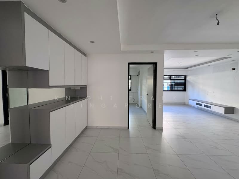 535 Woodlands Drive 14, 535 Woodlands Drive 14, 3 Bedrooms, 1,141 sqft, HDB Flat For Sale, by GWEN LIM, 500139851 - shoe cabinet - PropertyGuru.com.sg