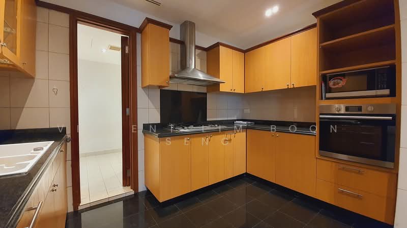 Orchard Scotts, 11 Anthony Road, 4 Bedrooms, 2,680 sqft, Condominium For Rent, by Vincent Lim Boon Seng, 500139852 - Kitchen - PropertyGuru.com.sg