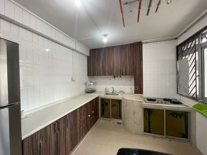 860 Yishun Avenue 4, 860 Yishun Avenue 4, 3 Bedrooms, 925 sqft, HDB Flat For Rent, by Glenice Toh, 500139873 - Kitchen - PropertyGuru.com.sg