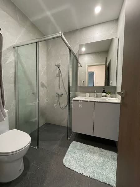 The Equatorial, 151 Stevens Road, 3 Bedrooms, 1,410 sqft, Condominium For Sale, by Loh Sher Sern, 500139879 - Bathroom - PropertyGuru.com.sg