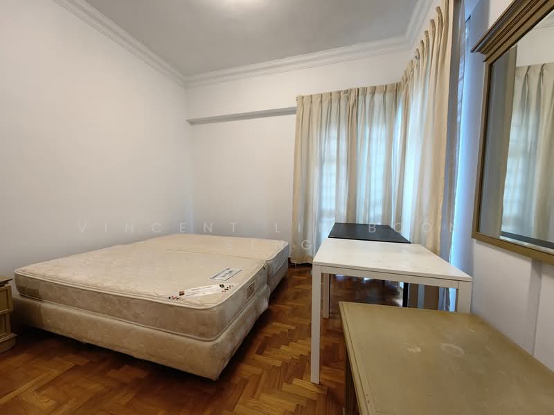 Royal Palm Mansions, 330 Pasir Panjang Road, 3 Bedrooms, 1,238 sqft, Condominium For Rent, by Vincent Lim Boon Seng, 500139884 - Master Bedroom - PropertyGuru.com.sg