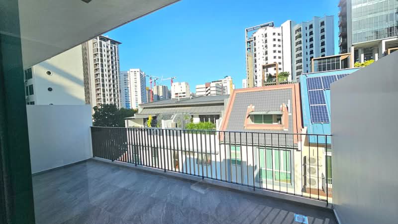 FREEEHOLD D12 6bed 4bath New Landed 5400sf - Balestier, Zhongshan Mall, NTUC, 10min ToaPayoh MRT, , 6 Bedrooms, 5,400 sqft, Terraced House For Sale, by Roy Low, 500139890 - Balcony - PropertyGuru.com.sg
