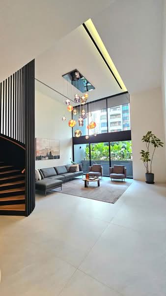 FREEEHOLD D12 6bed 4bath New Landed 5400sf - Balestier, Zhongshan Mall, NTUC, 10min ToaPayoh MRT, , 6 Bedrooms, 5,400 sqft, Terraced House For Sale, by Roy Low, 500139890 - Living Room - PropertyGuru.com.sg