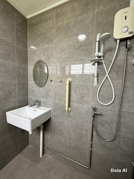 870 Yishun Street 81, 870 Yishun Street 81, 3 Bedrooms, 1,119 sqft, HDB Flat For Rent, by Kerin Toh, 500139893 - Bathroom - PropertyGuru.com.sg
