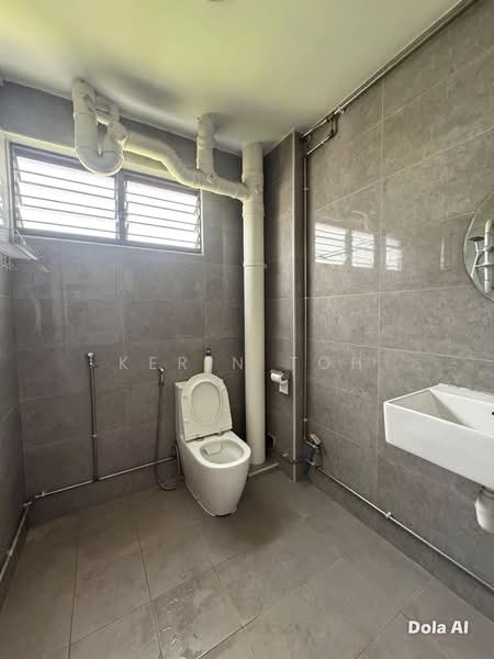 870 Yishun Street 81, 870 Yishun Street 81, 3 Bedrooms, 1,119 sqft, HDB Flat For Rent, by Kerin Toh, 500139893 - Bathroom - PropertyGuru.com.sg