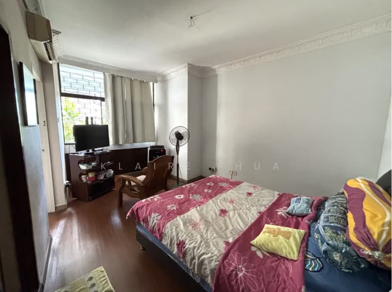Lakepoint Condo, 2 Lakepoint Drive, 3 Bedrooms, 2,271 sqft, Condominium For Sale, by Klaire Phua, 500139911 - Bedroom - PropertyGuru.com.sg