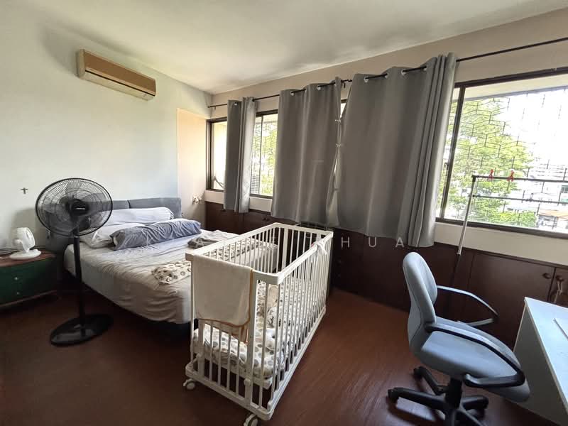 Lakepoint Condo, 2 Lakepoint Drive, 3 Bedrooms, 2,271 sqft, Condominium For Sale, by Klaire Phua, 500139911 - Bedroom - PropertyGuru.com.sg