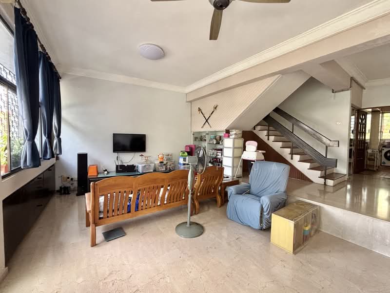 Lakepoint Condo, 2 Lakepoint Drive, 3 Bedrooms, 2,271 sqft, Condominium For Sale, by Klaire Phua, 500139911 - Living Room - PropertyGuru.com.sg