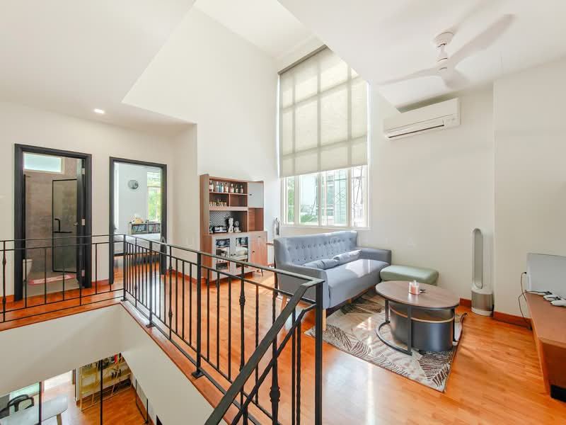 Century Woods, Woodgrove View, 5 Bedrooms, 2,168 sqft, Terraced House For Sale, by Pauline Chia, 500139920 - Living Room - PropertyGuru.com.sg