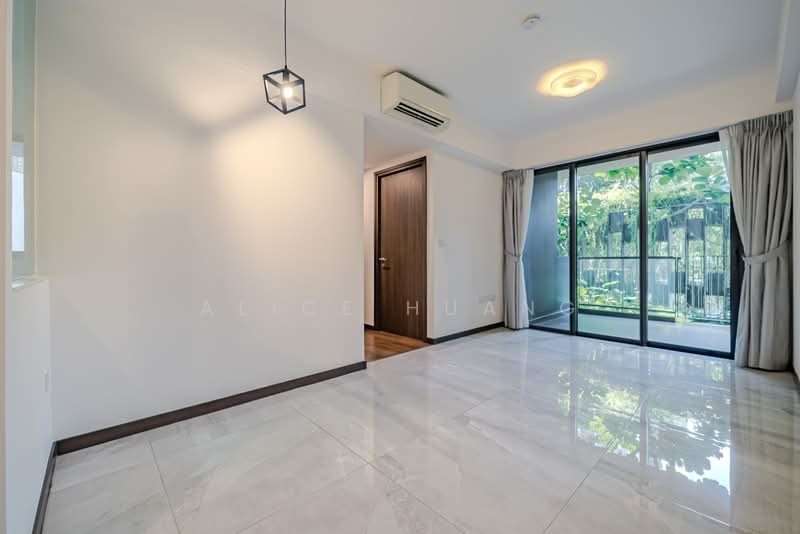 Lake Grande, 2 Jurong Lake Link, 2 Bedrooms, 753 sqft, Condominium For Rent, by Alice Huang, 500139923 - Living Room - PropertyGuru.com.sg