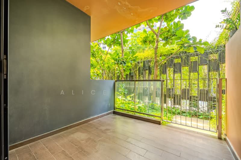 Lake Grande, 2 Jurong Lake Link, 2 Bedrooms, 753 sqft, Condominium For Rent, by Alice Huang, 500139923 - Balcony - PropertyGuru.com.sg