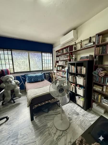 142 Bukit Batok Street 11, 142 Bukit Batok Street 11, 3 Bedrooms, 1,615 sqft, HDB Flat For Sale, by Lenny C V, 500139927 - Bedroom - PropertyGuru.com.sg
