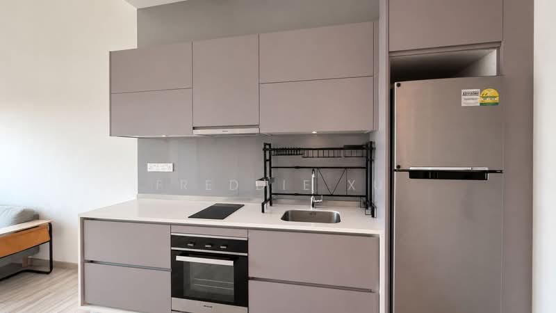 J Gateway, 2 Gateway Drive, 1 Bedroom, 517 sqft, Condominium For Rent, by Freddie Xu, 500139932 - Kitchen - PropertyGuru.com.sg