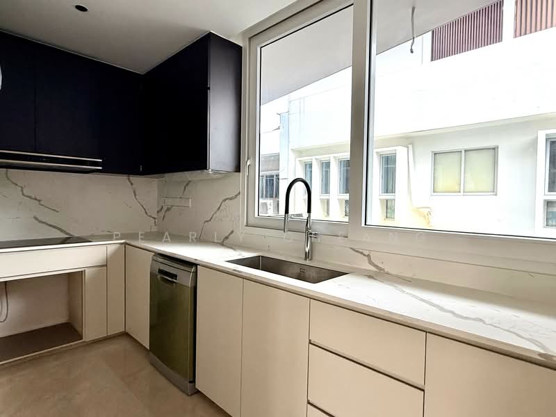 Beautiful Corner-T around Telok Kurau, , 6 Bedrooms, 7,500 sqft, Corner Terrace For Sale, by Pearly Cheang, 500139934 - Kitchen - PropertyGuru.com.sg