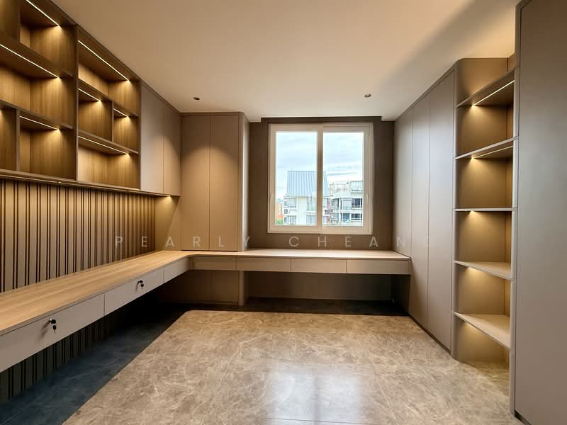 Beautiful Corner-T around Telok Kurau, , 6 Bedrooms, 7,500 sqft, Corner Terrace For Sale, by Pearly Cheang, 500139934 - Study - PropertyGuru.com.sg