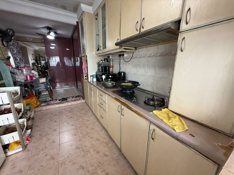 Block 608 Bedok Reservoir Road, , 3 Bedrooms, 979 sqft, HDB Flat For Sale, by Rozana Sahlan, 500139943 - Kitchen - PropertyGuru.com.sg