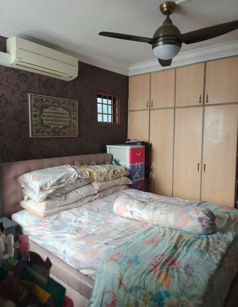 Block 608 Bedok Reservoir Road, , 3 Bedrooms, 979 sqft, HDB Flat For Sale, by Rozana Sahlan, 500139943 - Bedroom - PropertyGuru.com.sg