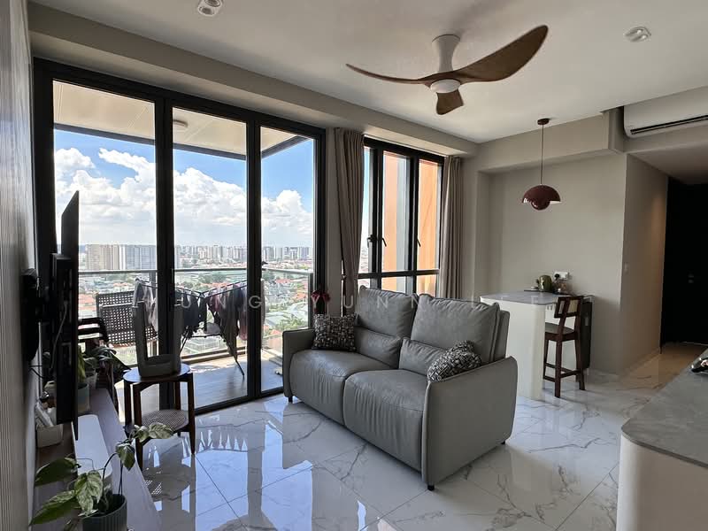 LIV @ MB, 114B Arthur Road, 2 Bedrooms, 710 sqft, Condominium For Rent, by Hung Yunn Lee, 500139944 - Living Room - PropertyGuru.com.sg