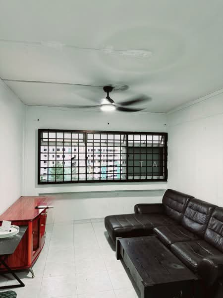 604 Woodlands Drive 42, 604 Woodlands Drive 42, 3 Bedrooms, 1,016 sqft, HDB Flat For Rent, by Joseph Tan, 500139960 - Living Room - PropertyGuru.com.sg