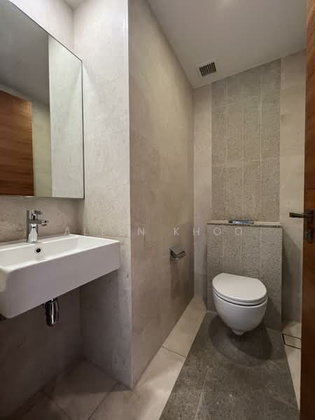 Altez, 16 Enggor Street, 3 Bedrooms, 1,658 sqft, Condominium For Sale, by Allen Khoo, 500139961 - Bathroom - PropertyGuru.com.sg