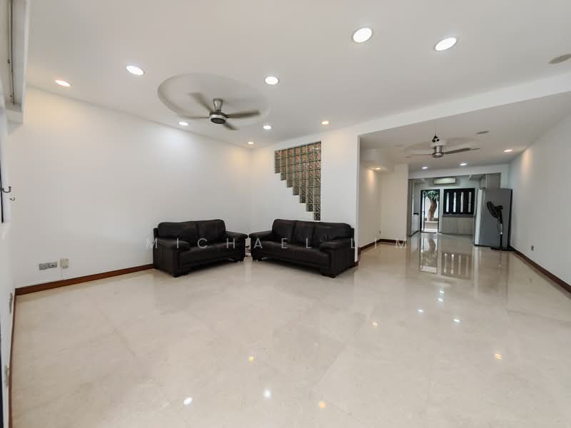 Super Cheap Inter Terrace Renovated For Rent, , 5 Bedrooms, 2,350 sqft, Terraced House For Rent, by Michael Lim, 500139976 - Living Room - PropertyGuru.com.sg