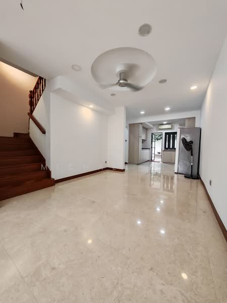 Super Cheap Inter Terrace Renovated For Rent, , 5 Bedrooms, 2,350 sqft, Terraced House For Rent, by Michael Lim, 500139976 - Dining Area - PropertyGuru.com.sg
