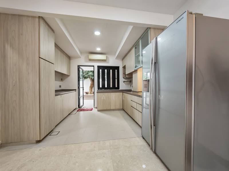 Super Cheap Inter Terrace Renovated For Rent, , 5 Bedrooms, 2,350 sqft, Terraced House For Rent, by Michael Lim, 500139976 - Dry Kitchen - PropertyGuru.com.sg