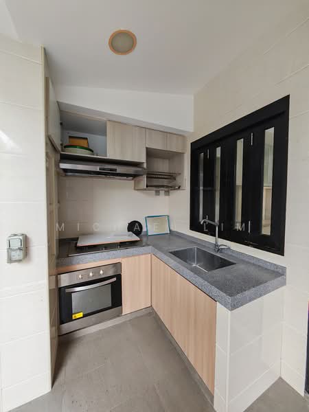Super Cheap Inter Terrace Renovated For Rent, , 5 Bedrooms, 2,350 sqft, Terraced House For Rent, by Michael Lim, 500139976 - Wet Kitchen - PropertyGuru.com.sg