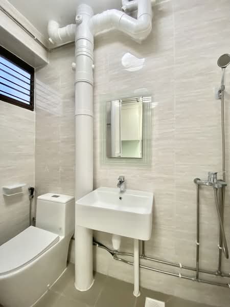 862A Tampines Street 83, 862A Tampines Street 83, 3 Bedrooms, 1,313 sqft, HDB Flat For Sale, by Aaron Hong, 500139978 - Bathroom - PropertyGuru.com.sg