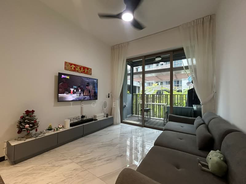 Pasir Ris 8, 8 Pasir Ris Drive 8, 2 Bedrooms, 721 sqft, Apartment For Rent, by Teo En Jia, 500139988 - Living Room & Balcony - PropertyGuru.com.sg