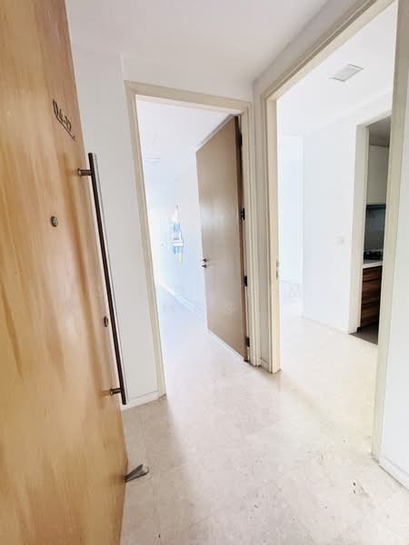 Skies Miltonia, 3 Miltonia Close, 3 Bedrooms, 1,173 sqft, Condominium For Sale, by Sandy Lim 林莎莎, 500139989 - Main Entrance with 2 Separate Entrances - PropertyGuru.com.sg