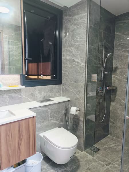 Lentor Modern, 5 Lentor Central, 3 Bedrooms, 990 sqft, Condominium For Rent, by Cleo Foo, 500139990 - Bathroom - PropertyGuru.com.sg