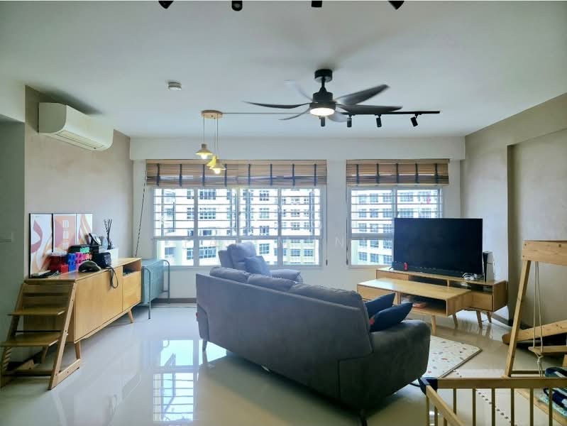 874D Tampines Street 85, 874D Tampines Street 85, 3 Bedrooms, 1,216 sqft, HDB Flat For Sale, by Fai Muni, 500140008 - Living Room - PropertyGuru.com.sg