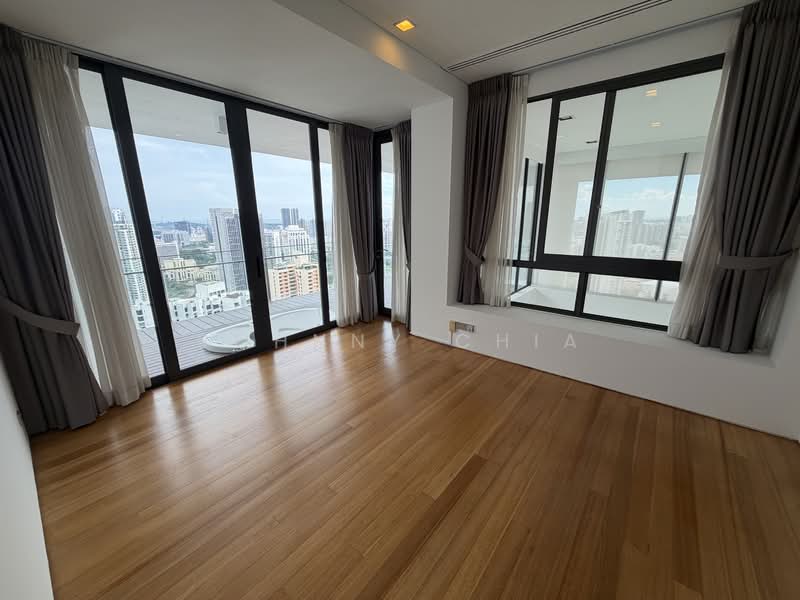 Skypark @ Somerset, 22 Saint Thomas Walk, 4 Bedrooms, 3,347 sqft, Apartment For Rent, by Johnny Chia, 500140012 - Balcony - PropertyGuru.com.sg