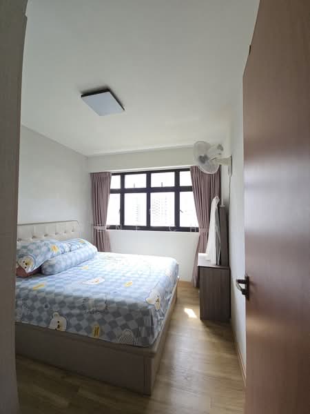 470A Fernvale Link, 470A Fernvale Link, 3 Bedrooms, 1,001 sqft, HDB Flat For Sale, by Irene Choo, 500140032 - Bedroom - PropertyGuru.com.sg