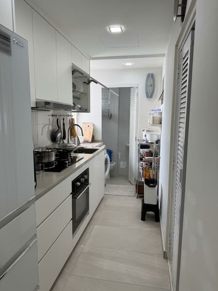 Watercolours, 35 Pasir Ris Link, 4 Bedrooms, 2,174 sqft, Executive Condominium For Sale, by Christine Peng 彭婷婷, 500140040 - Kitchen - PropertyGuru.com.sg