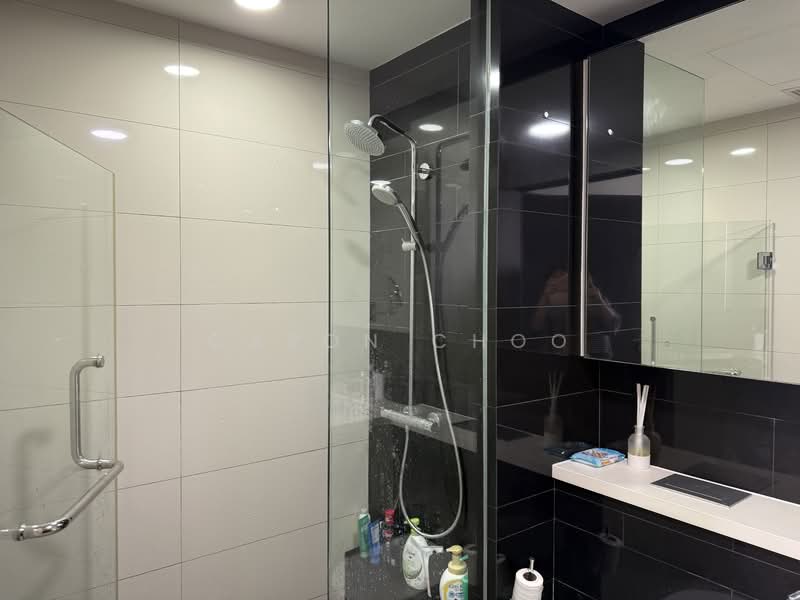 Gem Residences, , 1 Bedroom, 542 sqft, Condominium For Sale, by Caron Choo, 500140043 - Bathroom - PropertyGuru.com.sg